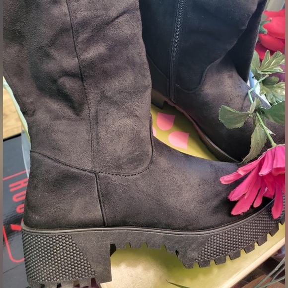 Rouge Knee-High Boots - Picture 2 of 6